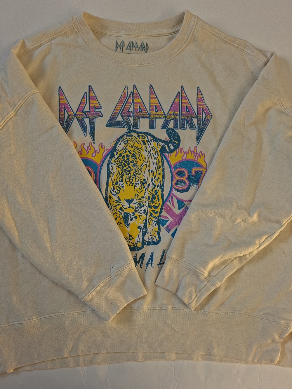 Def Leppard Cream Graphic Crewneck Sweatshirt